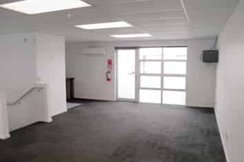 Well Presented First Floor Office