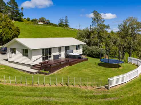 1822 State Highway 12, Paparoa