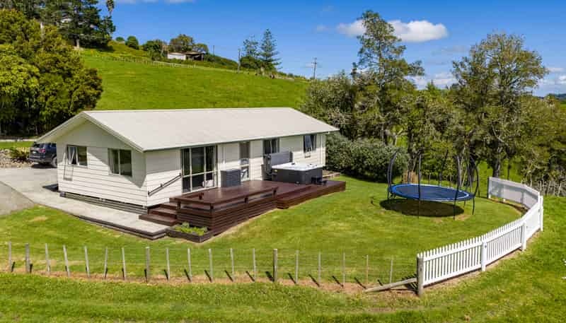 1822 State Highway 12, Paparoa