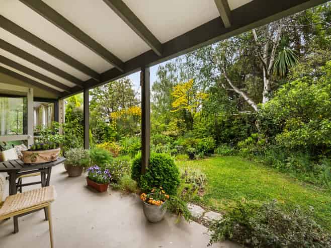 5 Lanes Road, Bridge Hill