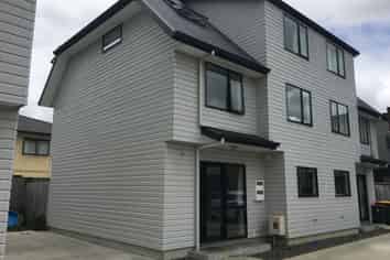 24c Hogan Street, Hamilton East