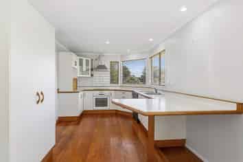 37 Saunders Close, Whitby