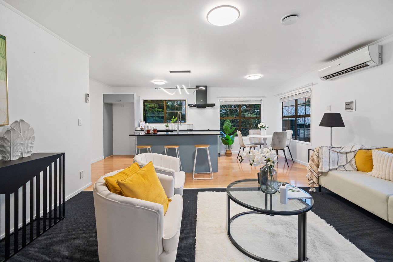 3Bedroom plus 3 Utility Rooms! - Meer