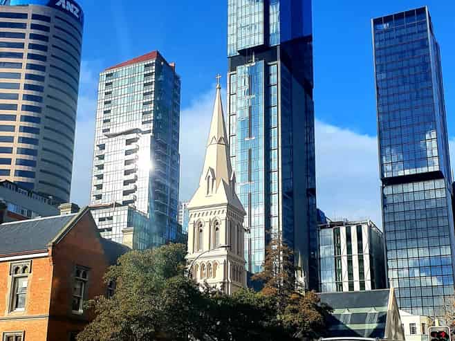 Excellent 629mr2 corner retails with two leases