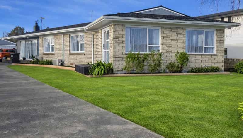6 McLean Terrace, Waipukurau
