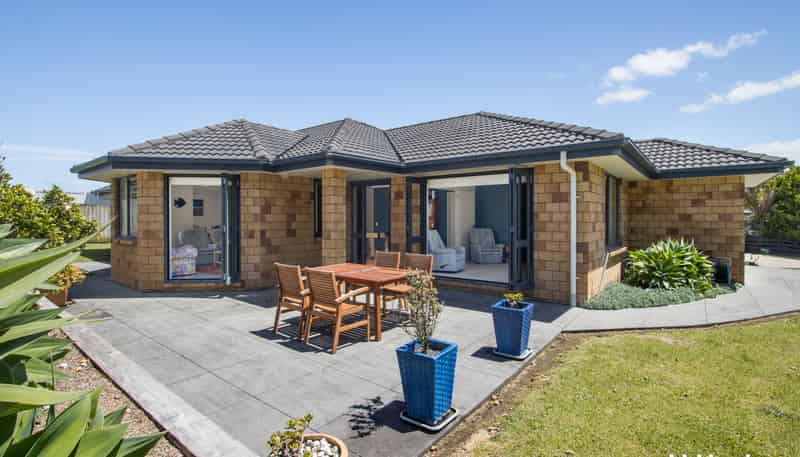 16 Reo Crescent, Waihi Beach