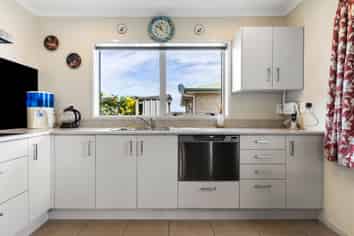 50/8 Village Place, Tuakau