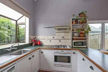 605 Willowpark Road North, Hastings