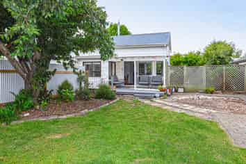 605 Willowpark Road North, Hastings