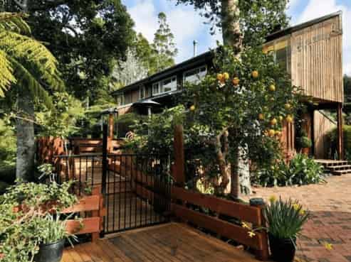 449 Dairy Flat Highway, Albany