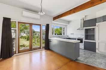 52 Main Road, Titahi Bay