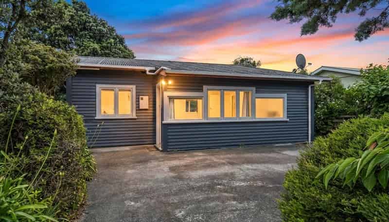 52 Main Road, Titahi Bay