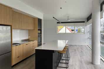 2/60 Robert Street, Whangarei