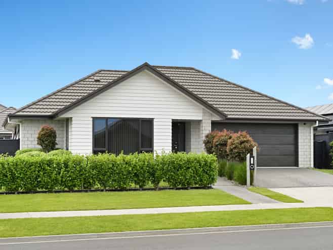 32 Isobel Hodgson Drive, Cambridge