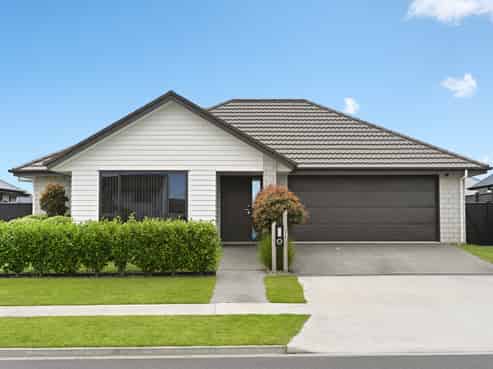 32 Isobel Hodgson Drive, Cambridge