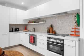 1A/11 London Street, Hamilton Central