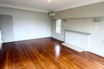 24 Church Crescent, Panmure