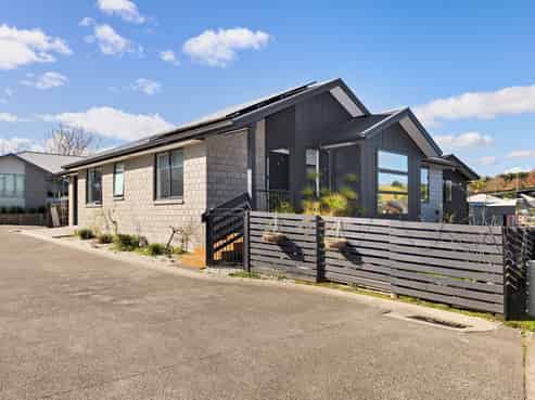 2 Hauruia Way, Pyes Pa