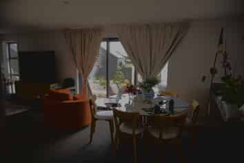 1 Hill Tops Way, Stoke