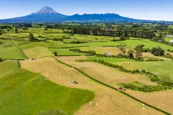  Upland Road, Egmont Village