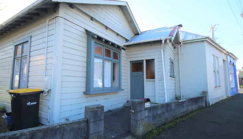 235A North Road, NORTH EAST VALLEY