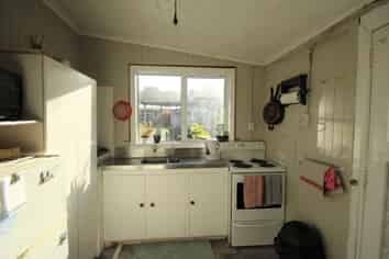 235A North Road, NORTH EAST VALLEY