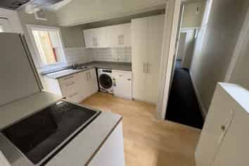 18A Clifton Terrace (Downstairs), Kelburn