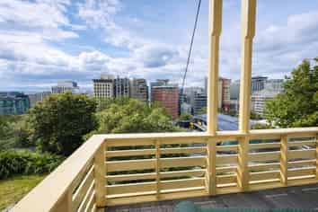 18A Clifton Terrace (Downstairs), Kelburn