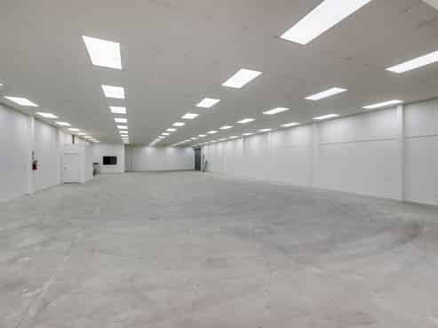 Vacant Possession with High Profile