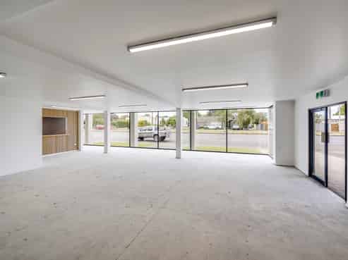 Vacant Possession with High Profile