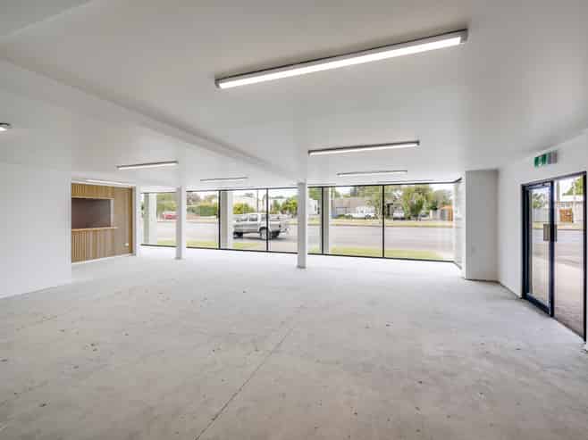 Vacant Possession with High Profile