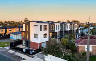 7/32 Tiraumea Drive, Pakuranga