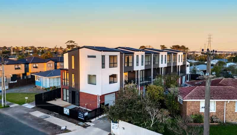 7/32 Tiraumea Drive, Pakuranga