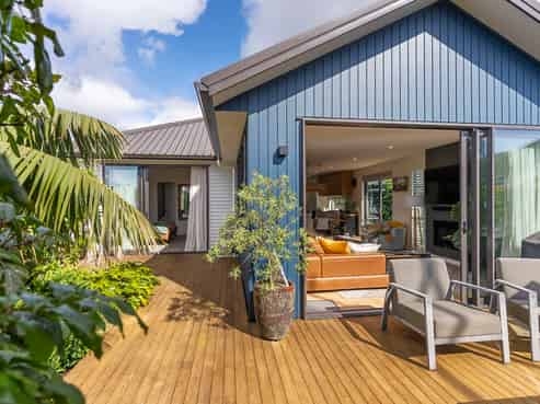 2 Tawatawa Street, Long Bay