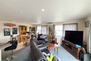 27  Glendene Avenue, Glendene