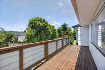 2/32A Helena Street, Massey