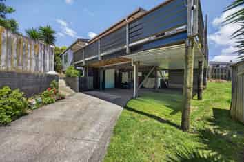 2/32A Helena Street, Massey