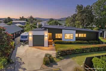 10 Voyager Place, Cooks Beach