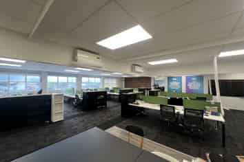 Cost-Effective City Fringe Office Space!