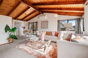 11 Felicity Place, Unsworth Heights