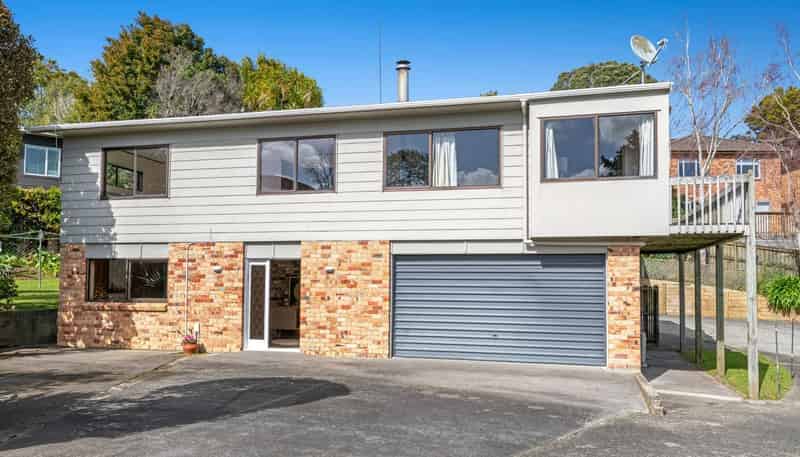 11 Felicity Place, Unsworth Heights