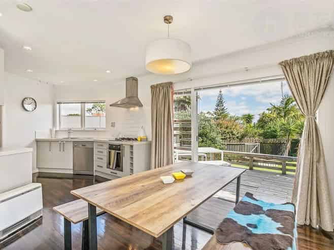 15 Saffron Street, Birkdale