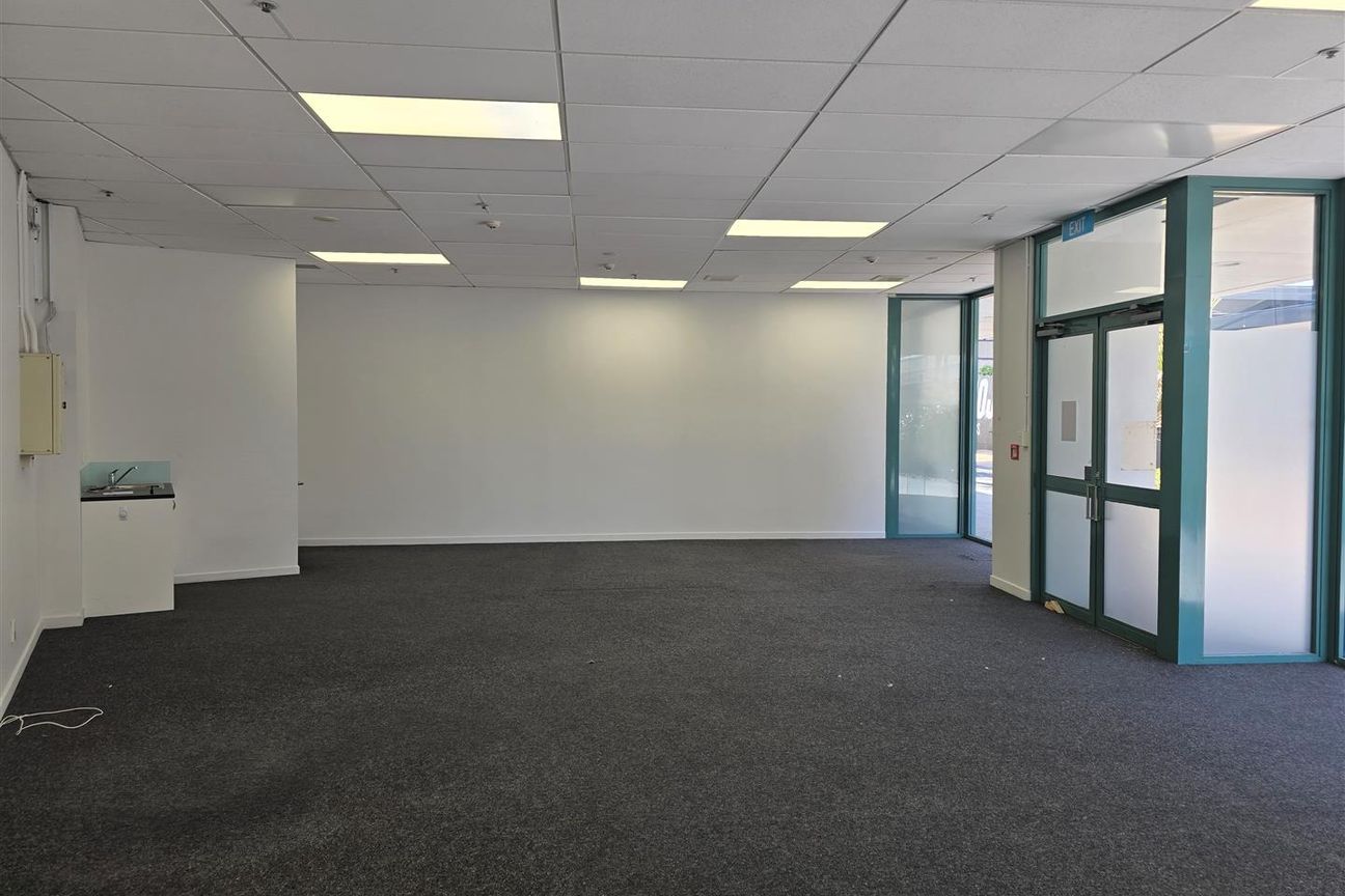 87sqm Open-Plan Office in Porirua - Ansicht 2