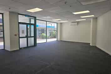 87sqm Open-Plan Office in Porirua