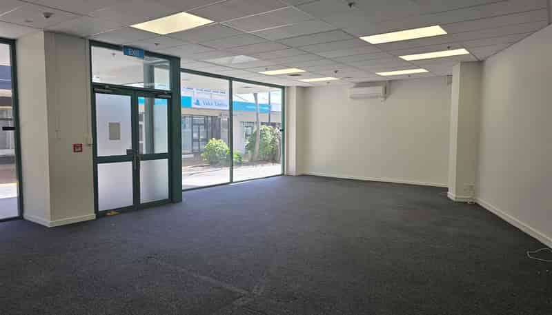  2 Titahi Bay Road, Porirua