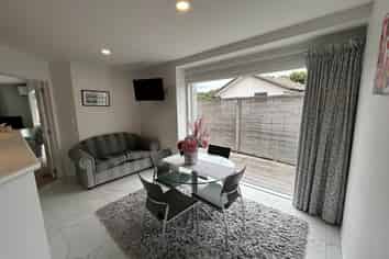 10B Tipene Place, Meadowbank