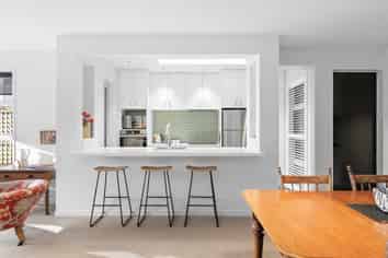 93 Holly Road, Saint Albans