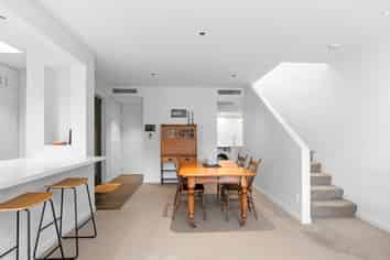 93 Holly Road, Saint Albans