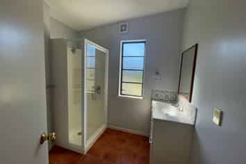 3B Laing Cove, Havelock North