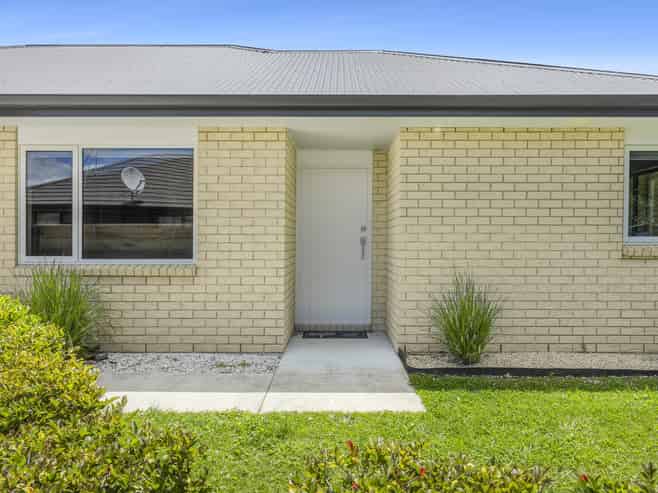 6 Moore Street, Leamington